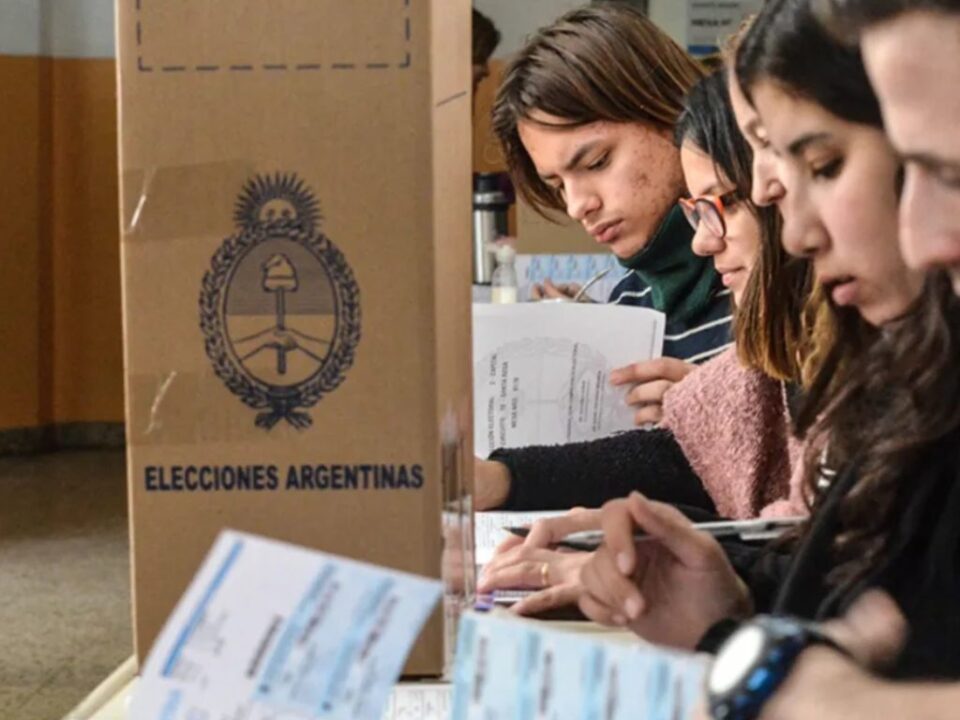 El Gobierno busca eliminar o suspender las PASO y negocia apoyos en el Congreso